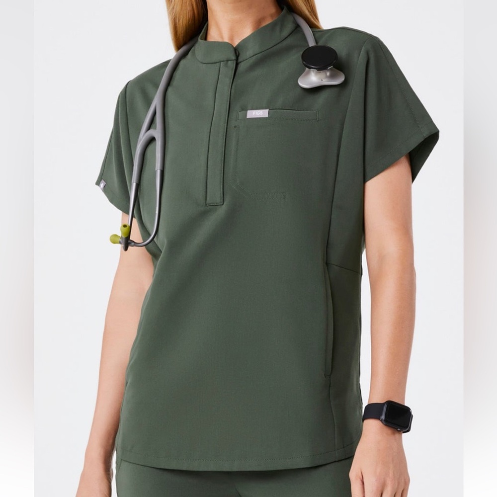 Figs Moss Montex Scrub Top Size Small (S)